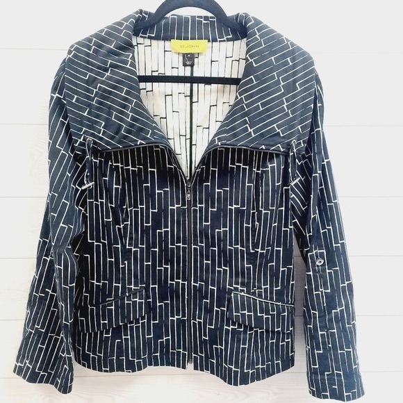 St. John Jacket - Picture 1 of 8